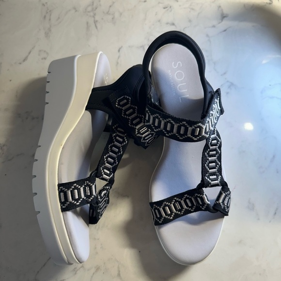 SOUL Naturalizer Black and White Wedge Sandals - Picture 6 of 9